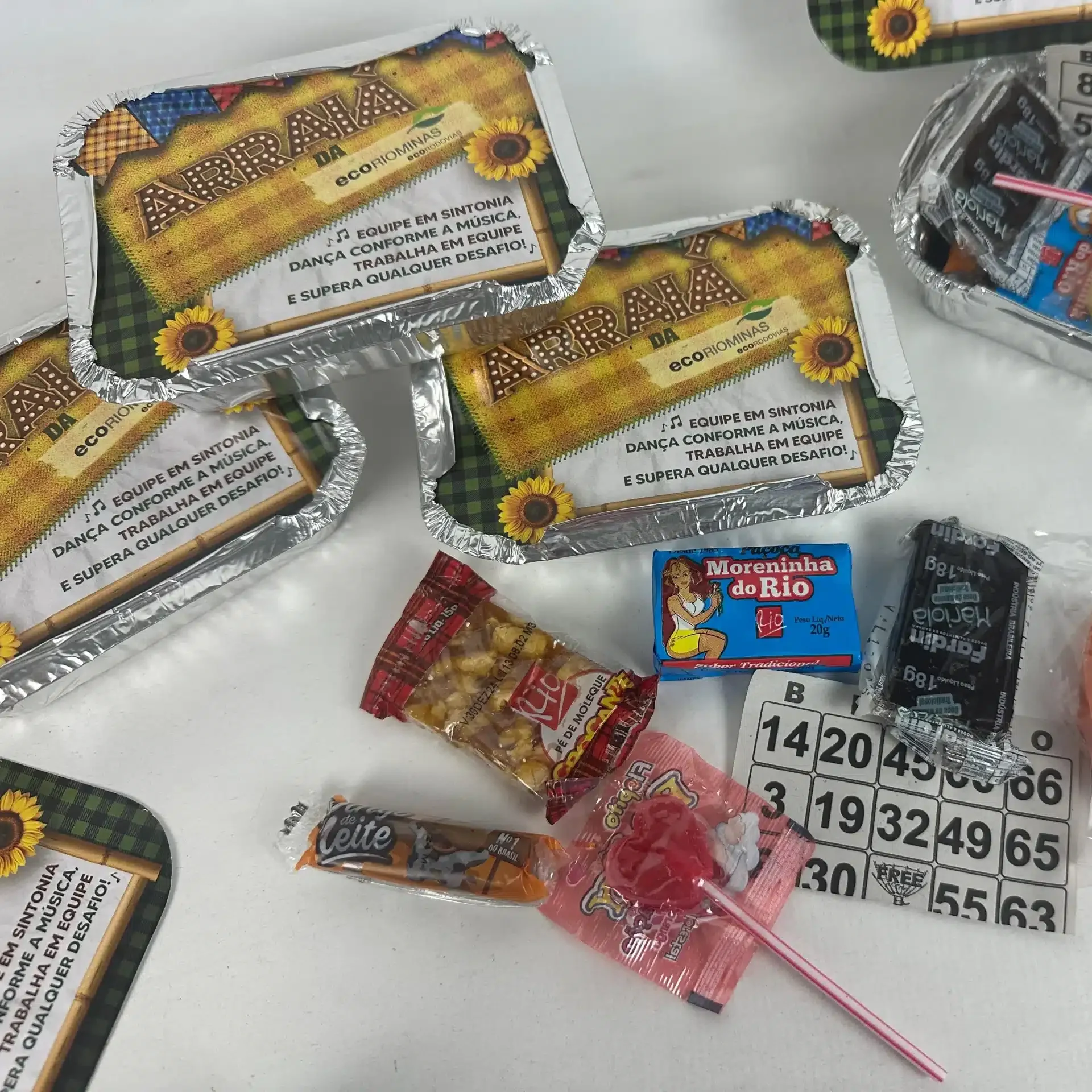 Marmitinha arraiá com doces de festa junina
