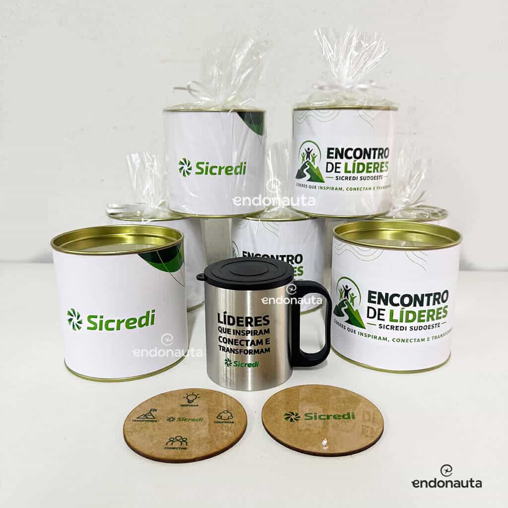 kit de treinamento para lideranças com lata, copo de café e porta copos personalizado corporativo para eventos com líderes