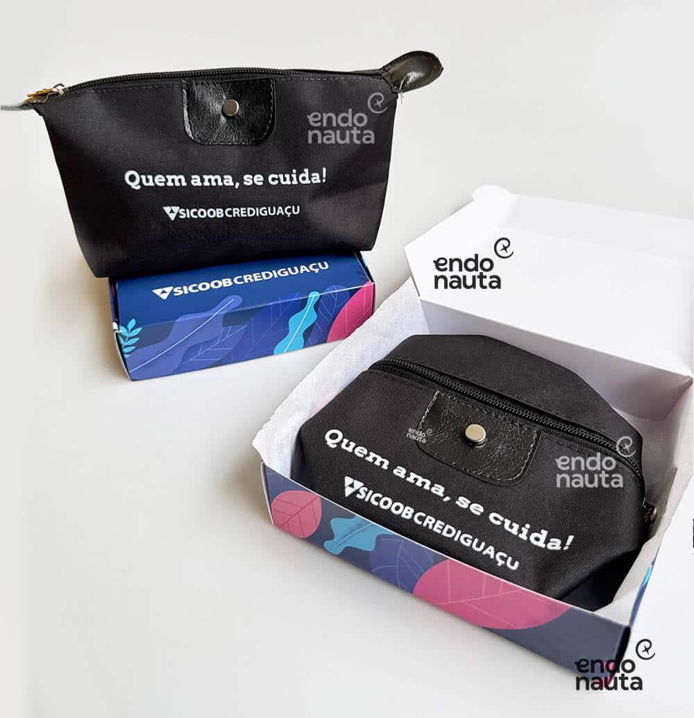 Brinde outubro rosa e novembro azul com caixa personalizada e necessaire para empresas corporativo