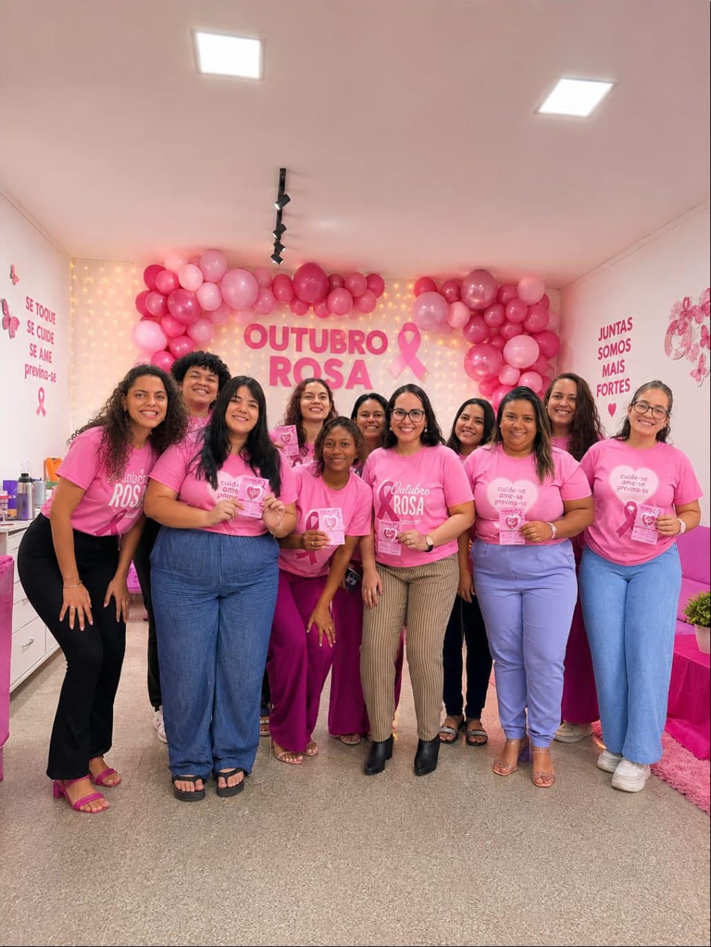 Outubro Rosa e Novembro Azul Endonauta 1 Equipe celebrando o Outubro Rosa